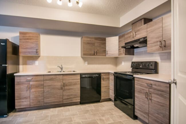 Building Photo - 4705-A-4749 49 Ave