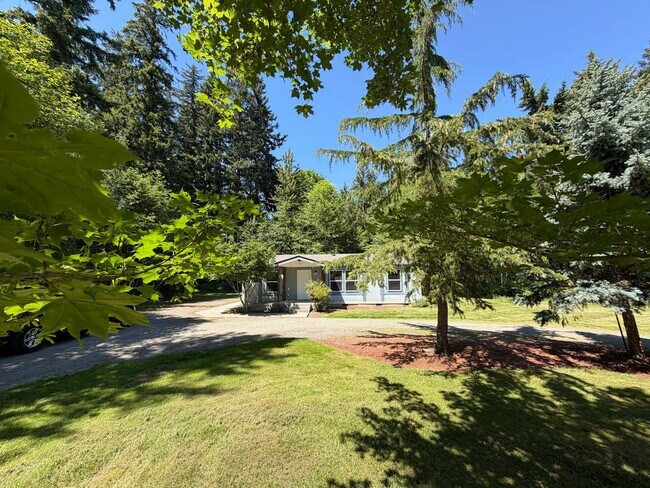 Building Photo - Peaceful Living – 3 Bedroom, 2 Bath Single-Family Home