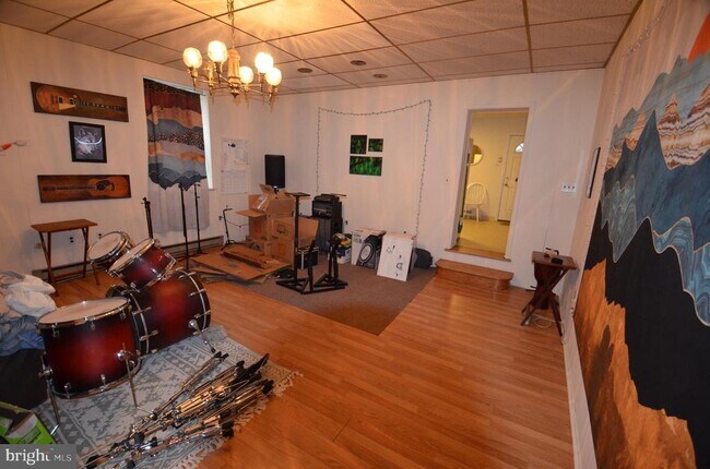 Building Photo - 4261 E River Dr