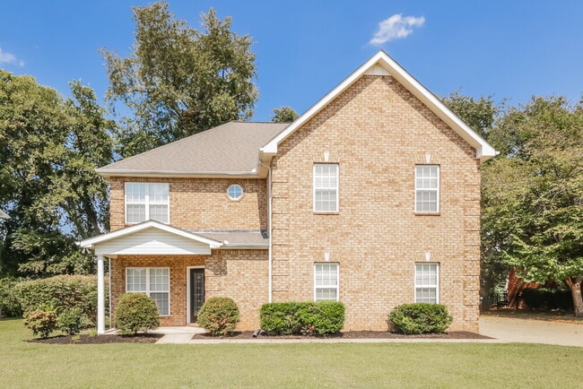 Building Photo - 237 Titans Cir