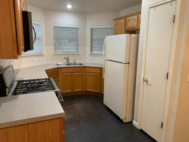 Building Photo - 5703 Steven Creek Way
