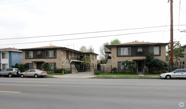 Foto del edificio - 14218 Sherman Way