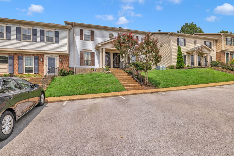 1116 Brentwood Pointe, Brentwood, TN 37027 Townhome Rentals in