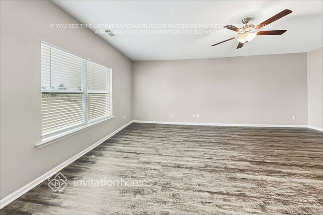 Building Photo - 439 Vermeer Ct