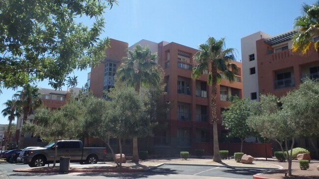 Building Photo - 2 Bedroom recently painted 2nd Floor Condo...