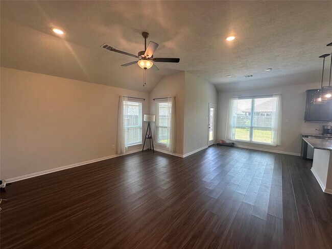 Foto del edificio - 3320 Rolling View Ct