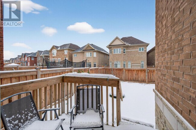 Photo du bâtiment - 254 Niagara Trail