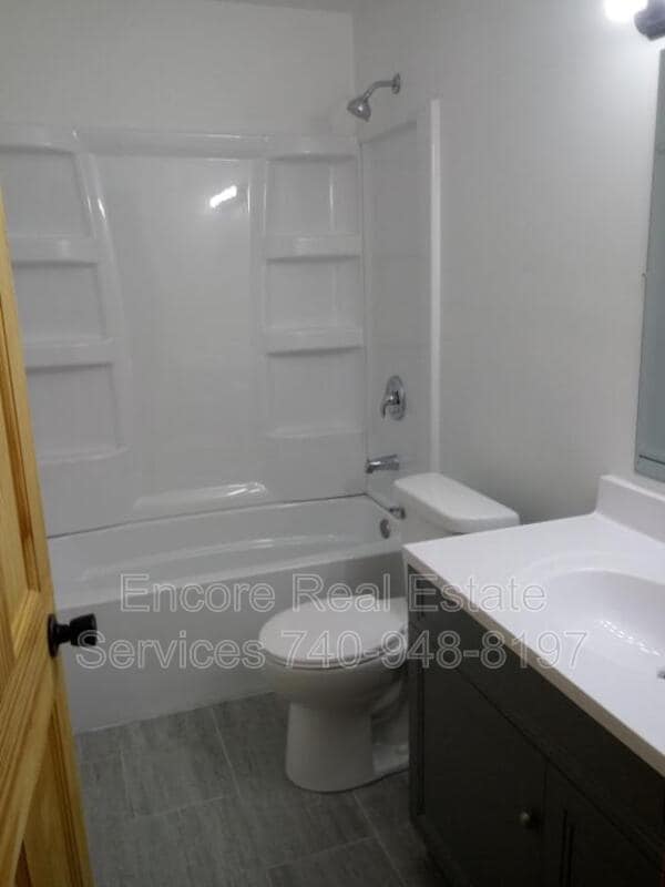 Building Photo - 865 Beech Ct