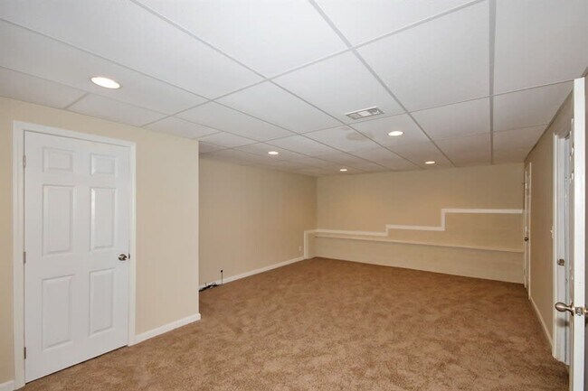 Foto del edificio - 390 Oak Landing Cir