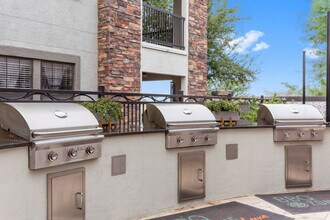 Building Photo - 9450 W Cabela Dr