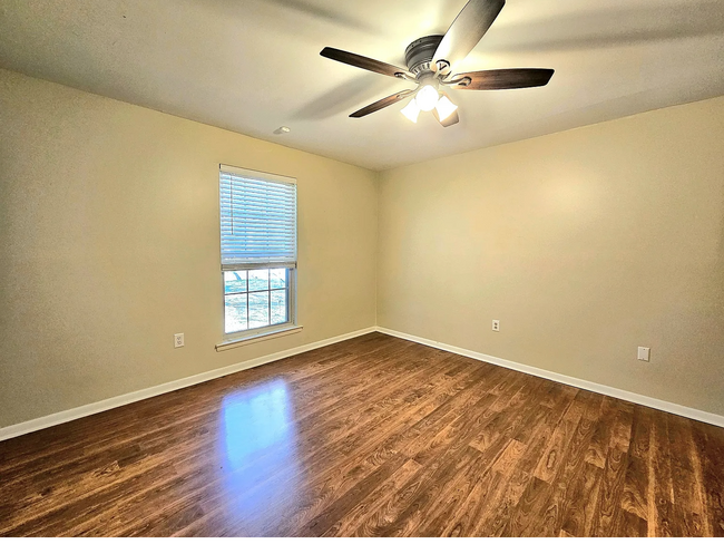 Foto del edificio - 1112 Cobb Rd
