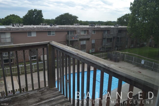 Foto del edificio - 1 br, 1 bath House - 2319 SW Briarwood Plz...