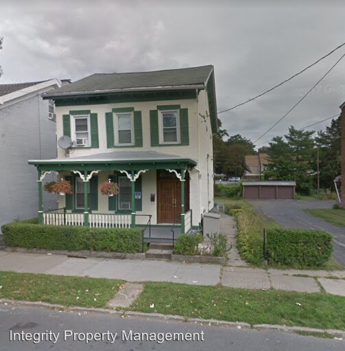 Primary Photo - 35 N Clover St