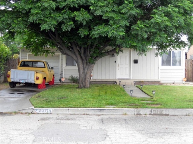 Primary Photo - 3071 N Crescent Ave