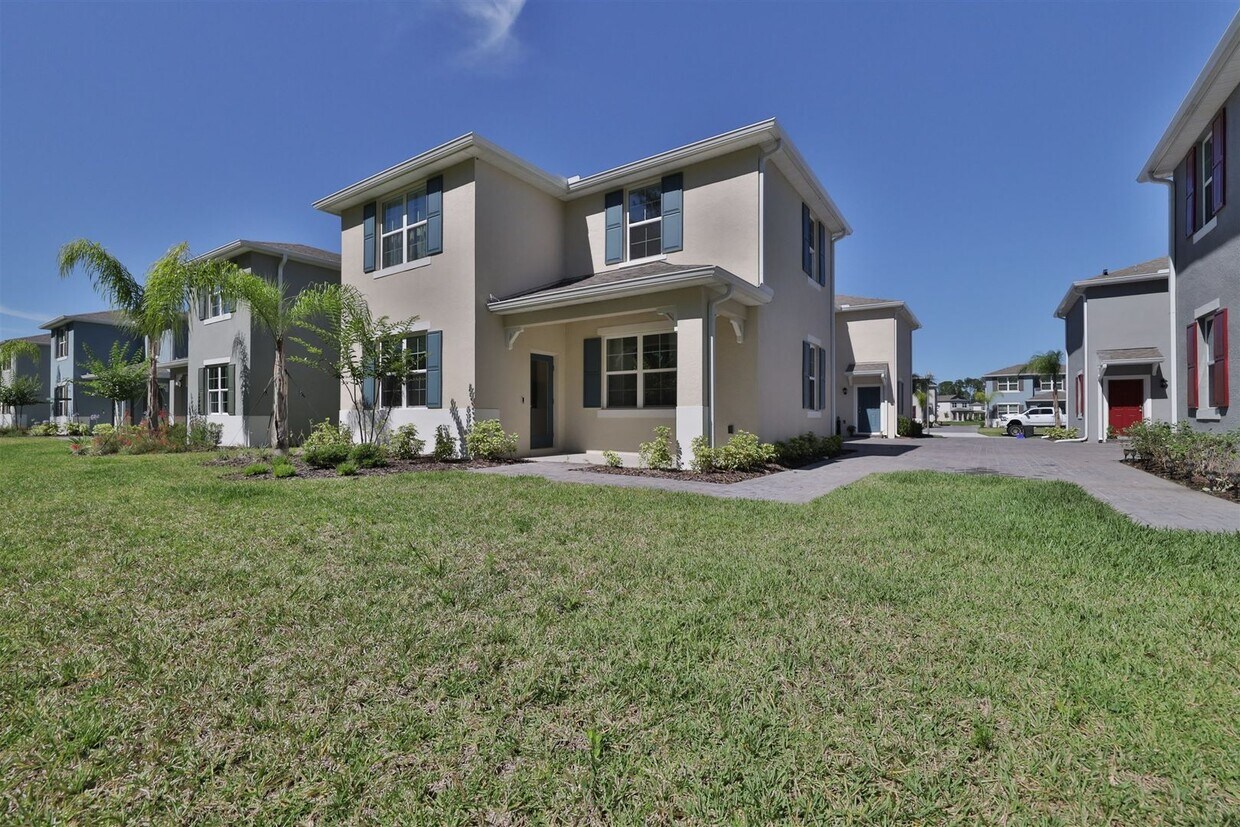 Foto principal - Venetian Bay 3BR 2.5BA Townhome For Rent