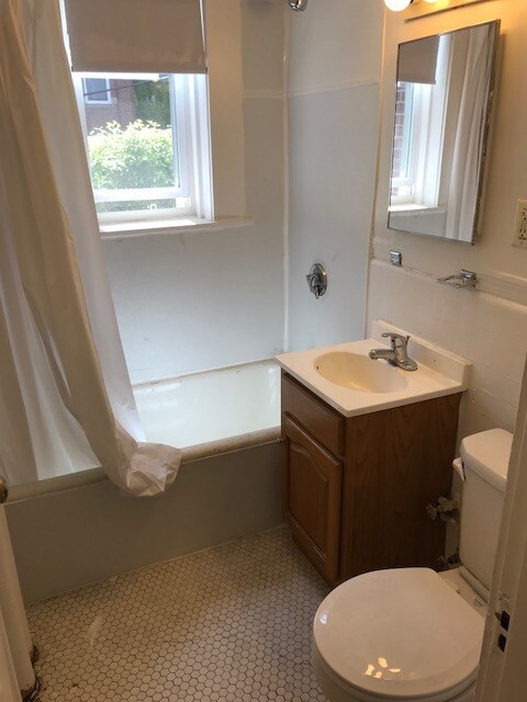 Foto del edificio - 90 Brainerd Rd