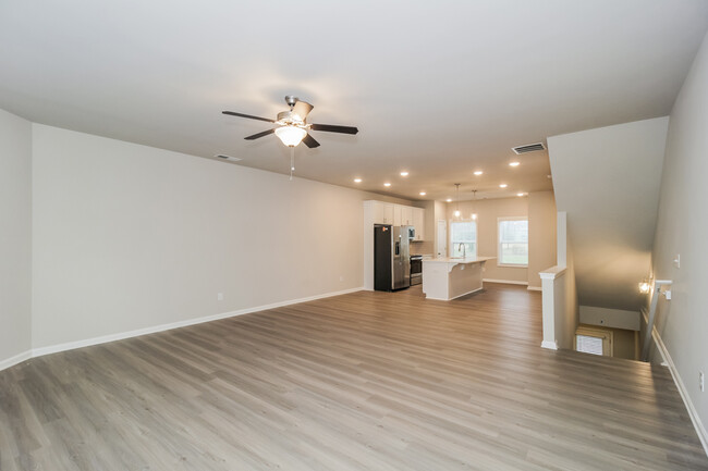 Building Photo - 851 Calvin Pk Dr