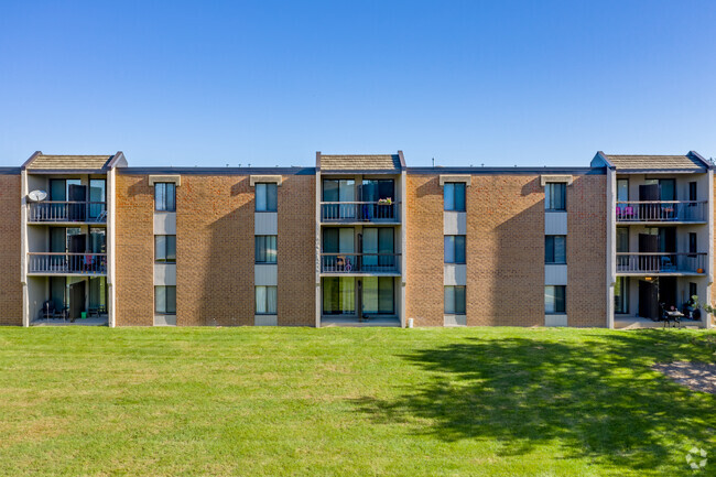 Building Photo - Park Plaza Apartments