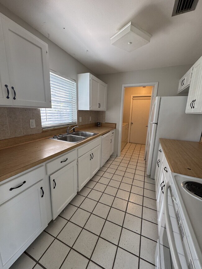 Foto del edificio - Adorable 2 Bedroom 2 Bath home in St. Augu...