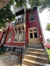 Building Photo - 1036 Linden St