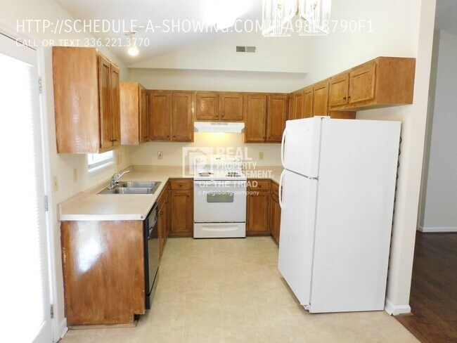 Building Photo - Wonderful 3BR/2BA Home in North High Point