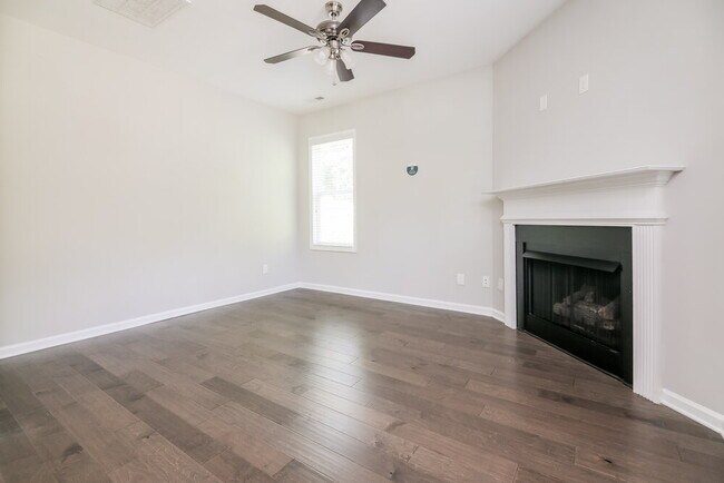 Building Photo - 446 Crawford Pkwy