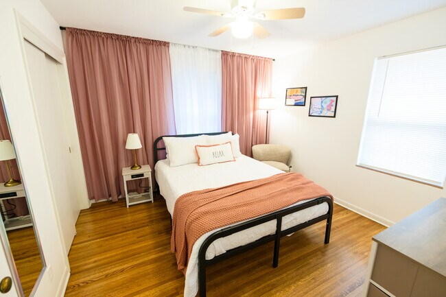 Habitación número 3 - 3911 Hermitage Dr
