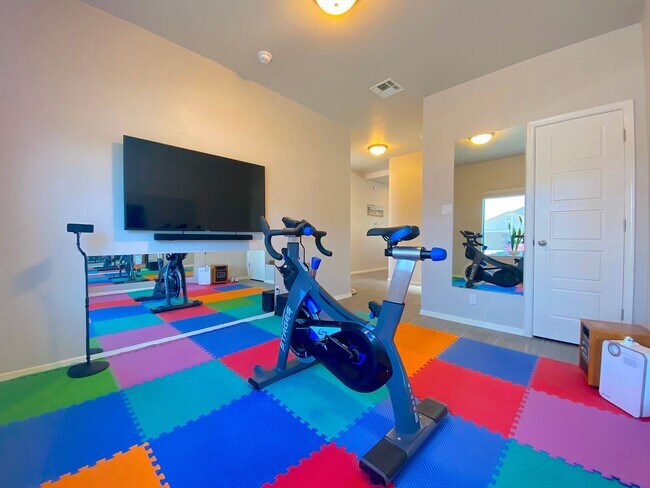 Foto del edificio - East El Paso 3 bed Refirg A/C