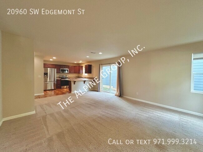Building Photo - REDUCED PRICE for gorgeous 3 Bedroom Home ...