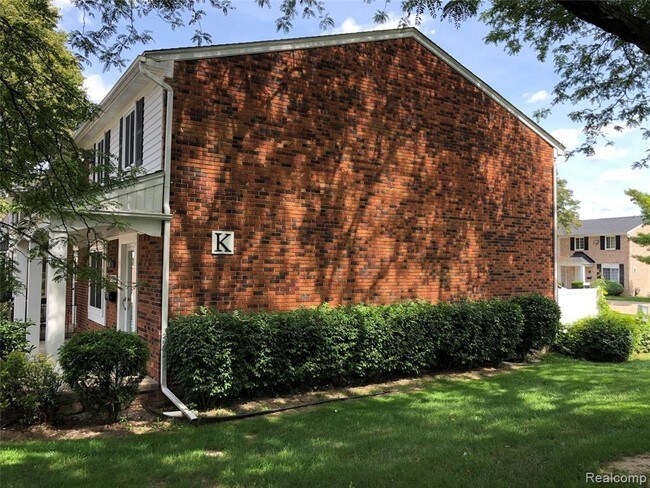 Building Photo - 14003 Knollwood Dr