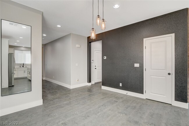Building Photo - 4111 Enchanting Sky Ave