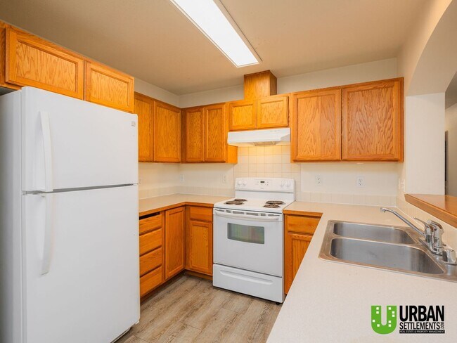 Foto del edificio - Spacious, clean, modern 4bd/2bth