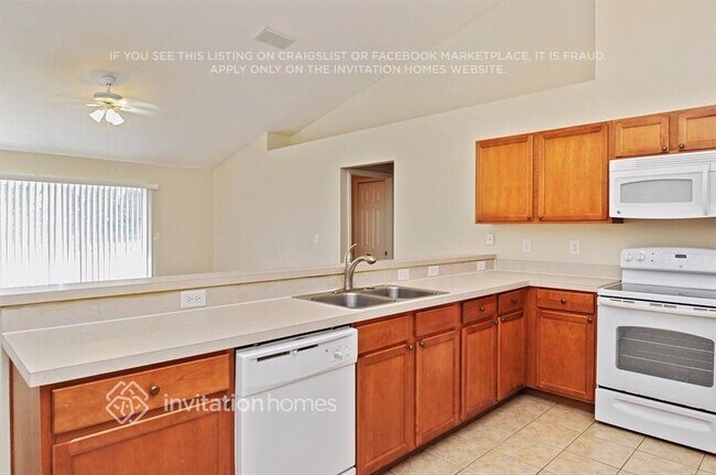 Foto del edificio - 656 Hatchwood Dr