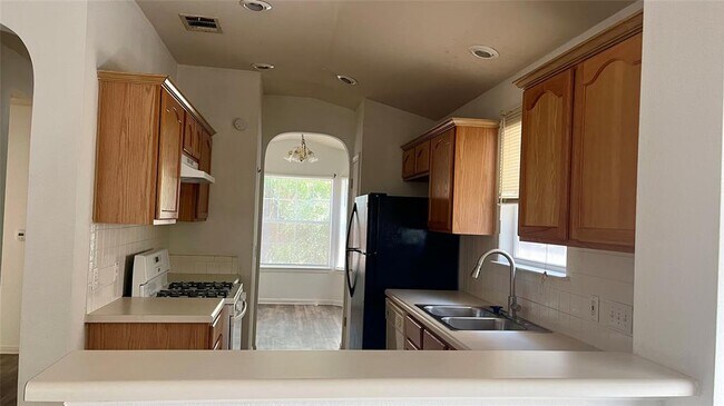 Foto del edificio - 5512 Steven Creek Way