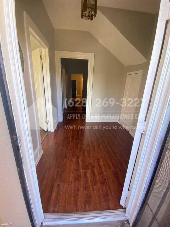 Foto del edificio - 3 br, 2 bath Triplex - 668 39th Street Uni...