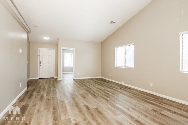 Foto del edificio - 3412 W Fraktur Rd