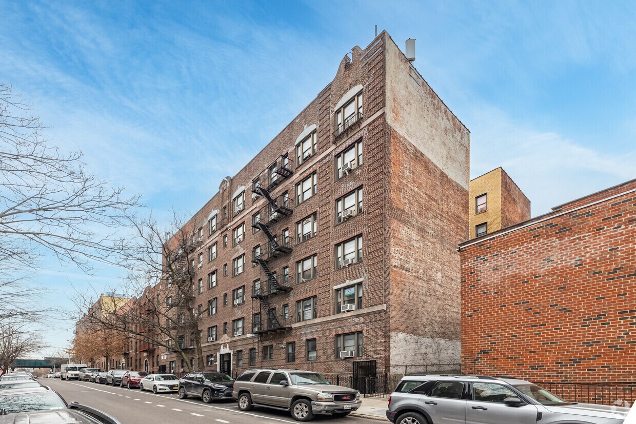 Primary Photo - 4310 49th St