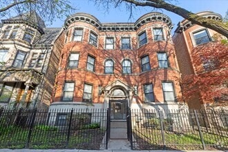 Building Photo - 5020 S Blackstone Ave