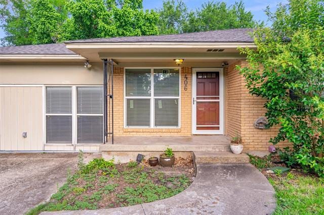 Building Photo - 406 N Bonham Dr