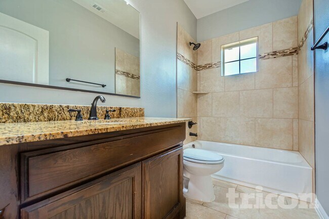 Foto del edificio - 1990 Timber Oaks Dr