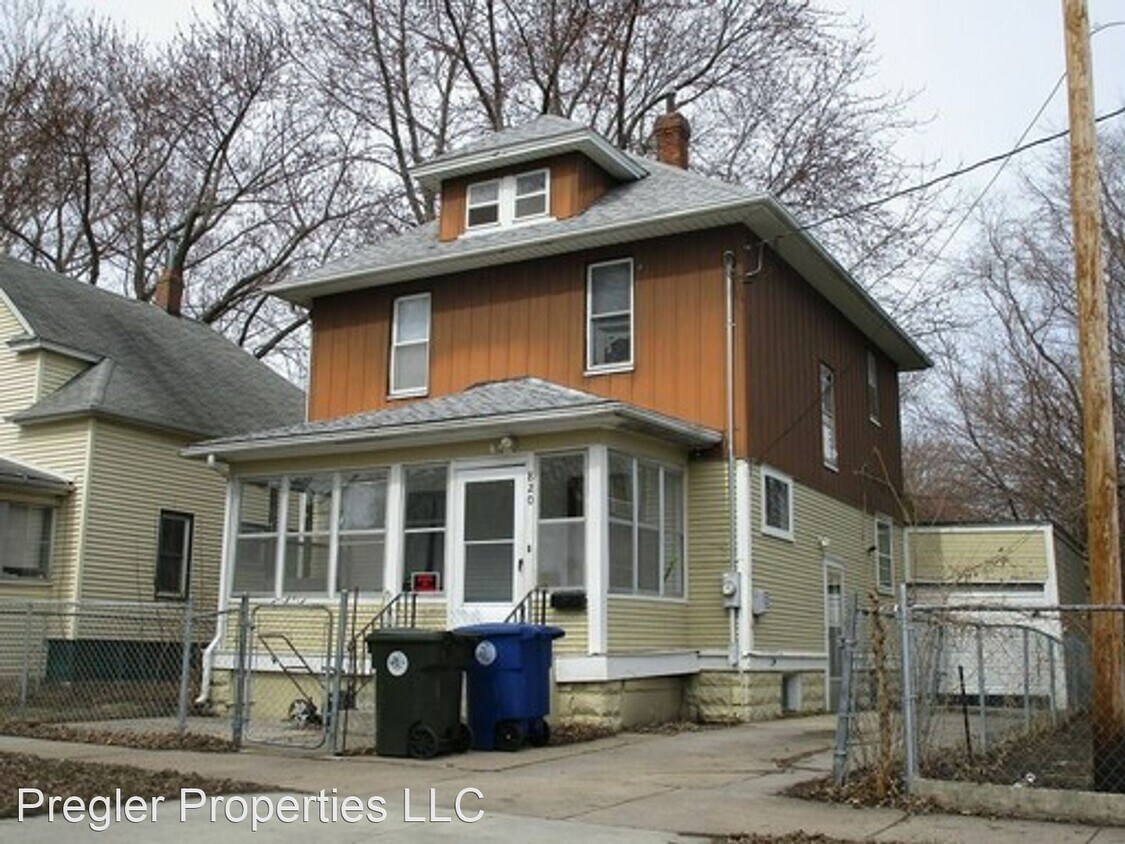 3 br, 1 bath House 820 W Mullan Ave House Rental in Waterloo, IA