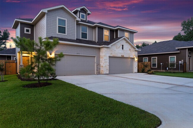 Foto del edificio - 217 Oakcrest Rd
