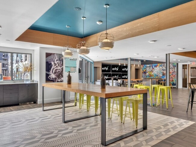 Building Photo - Ely on Fremont