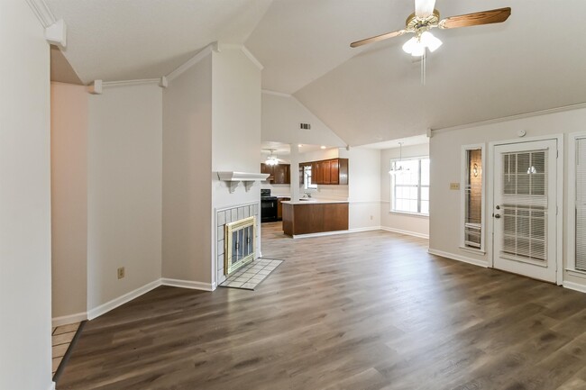 Building Photo - 6596 E Crystal Oak Cove