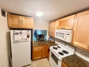 Building Photo - 9430 Tangerine Pl
