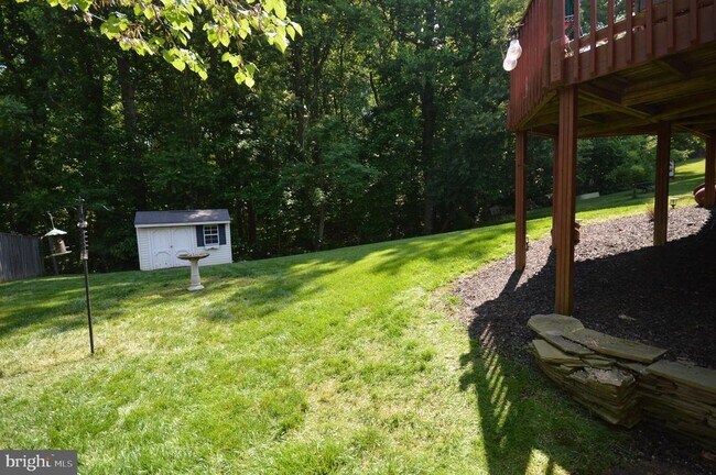 Foto del edificio - 16053 Kings Mountain Rd