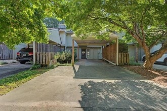 Building Photo - 6350 Hawthorne Terrace