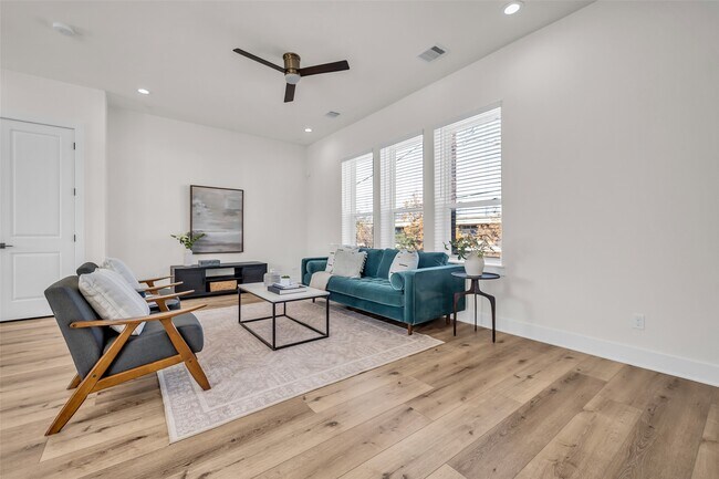 Foto del edificio - 724 E 33rd St