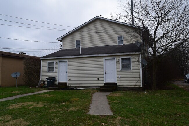 Foto del edificio - 133 Whiley Ave