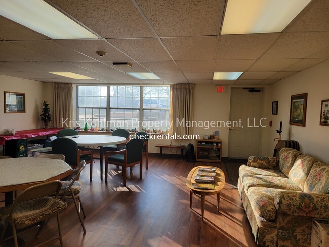 Building Photo - Century Commons 55+